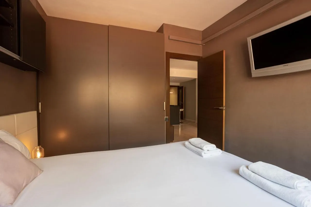 Apartment Sunny Beachside Haven 2 Bd In The Marina District Barcelona