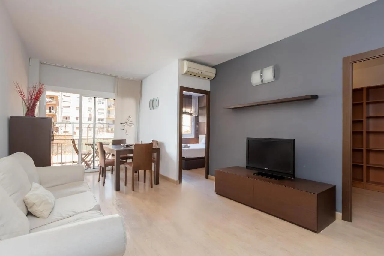 Sunny Beachside Haven 2 Bd In The Marina District Barcelona Spain