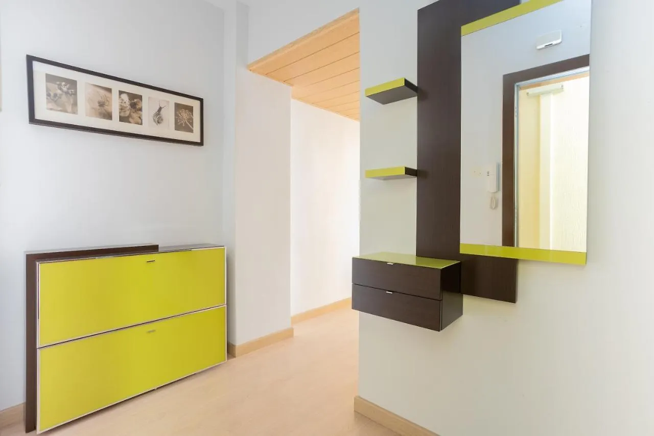 Apartment Sunny Beachside Haven 2 Bd In The Marina District Barcelona Spain