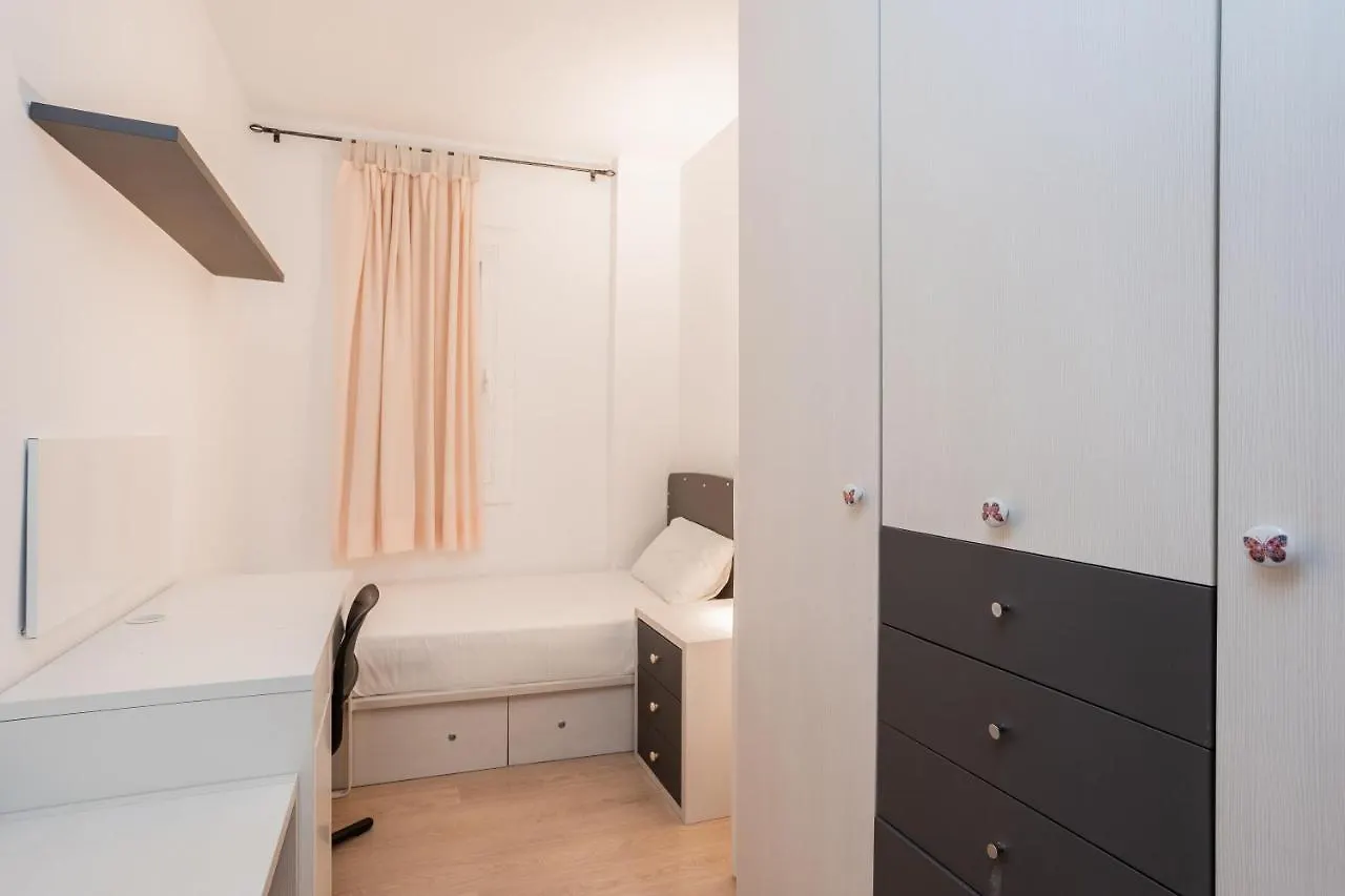 Apartment Sunny Beachside Haven 2 Bd In The Marina District Barcelona Spain